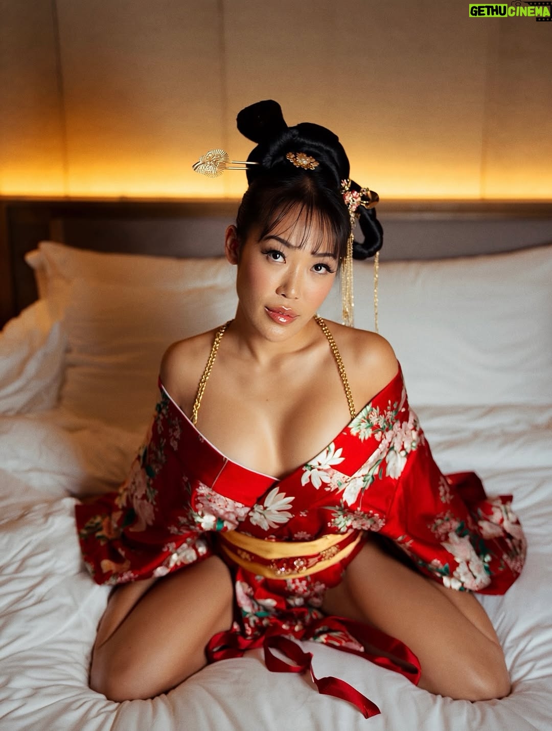 Rebecca Chen - 17.6K Likes - 恭喜发财，财源广进 ，新年快乐，万事如意 🧧 happy Chinese lunar new year 🍊 which pic is your fave vibe? ❤️ 🐎 🔥