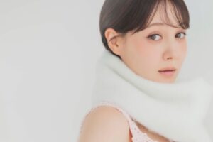 Reina Triendl Instagram - お腹に小さな命を授かりました♡

秋ごろからたくさんお散歩したり、まったり料理を作ったり…とにかくゆっくり過ごしていました🍂

今は出産を目前に控え、ドキドキしていますが、あたたかく見守っていただけたらうれしいです☺️

明日発売のたまごクラブ
ぜひ見てください🐣

I'll be a mom soon💕