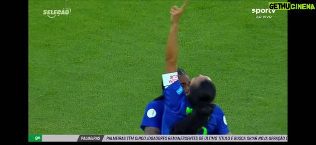 Renata Silveira - 717 Likes - Hoje é aniversário da nossa eterna Rainha, a incomparável Marta. 👑⚽️

Marta não é só gigante dentro de campo. Ela é símbolo de luta, resistência, talento e coragem. É voz para tantas meninas que sonham, é referência para mulheres que acreditam, é história viva da Seleção Brasileira. 🇧🇷

@martavsilva10 
Tudo o que você conquistou abriu caminhos. Tudo o que você representa mudou o jogo.

Obrigada por tanto.
Feliz vida! Que sua trajetória continue inspirando gerações. 💚💛