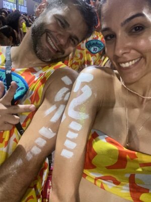 Renata Silveira Instagram - 2027 a gente tá lá de novo 🥹🥳 #ssa