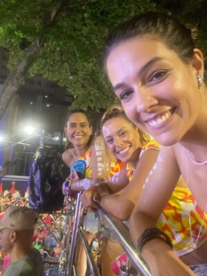 Renata Silveira Instagram - 2027 a gente tá lá de novo 🥹🥳 #ssa