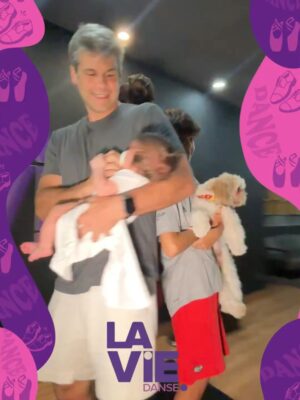 Renata Silveira Instagram - 02/02 💜 11 anos empreendendo no mundo da dança 
@academialaviedanse Parabéns! 🥳