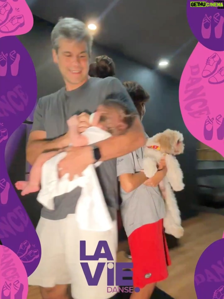 Renata Silveira - 3K Likes - 02/02 💜 11 anos empreendendo no mundo da dança 
@academialaviedanse Parabéns! 🥳