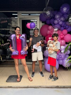 Renata Silveira Instagram - 02/02 💜 11 anos empreendendo no mundo da dança 
@academialaviedanse Parabéns! 🥳