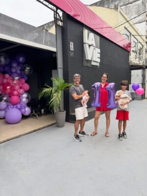 Renata Silveira Instagram - 02/02 💜 11 anos empreendendo no mundo da dança 
@academialaviedanse Parabéns! 🥳