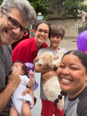 Renata Silveira Instagram - 02/02 💜 11 anos empreendendo no mundo da dança 
@academialaviedanse Parabéns! 🥳