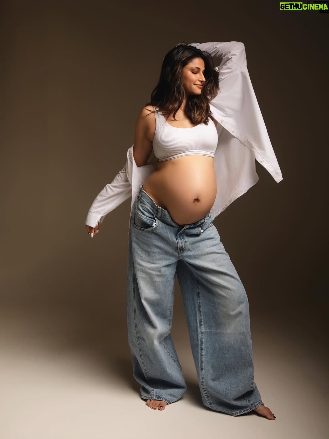 Richa Shukla Moorjani - 160.1K Likes - 🤍 

Styling: @styledbyambika 
Photos: @mdanielsphoto 
Hair: @beautybynic 
Makeup: @thegabriellealvarez