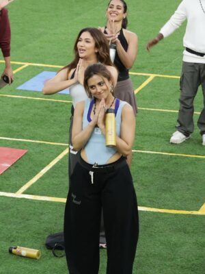 Riddhi Dogra Instagram - This is your captain speaking - If intentions are good….Trust ho ya game - Blind bhi victory deta hai!! 

Team work is dream work. Was such a good day !
🥳

Styling @stylebysaachivj 
Pants @hophead.apparel hi @rithvikk_dhanjani 😘