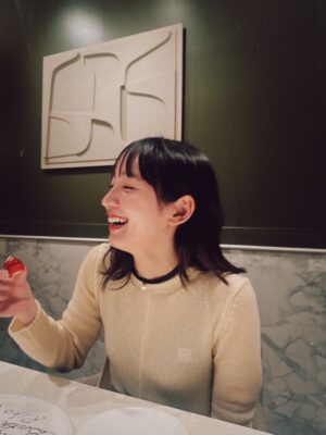 Riho Yoshioka Instagram - お祝いメッセージと応援コメント下さり、
ありがとうございます🍓
ここから何ができるか、どのくらい頑張れるのか、
自分との本当の戦いが始まった感じがしています。
兎にも角にも誠実さとユーモアを持ってこの1年もお届け致します🍰
何でも挑戦だー！！！持ってくれ、体力！