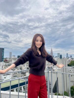 Rika Izumi Instagram - 2025📸💕
感謝でいっぱいの一年です🤍
今年もありがとうございました!
皆さまはどんな一年でしたか？

良いお年をお迎えください☺️
