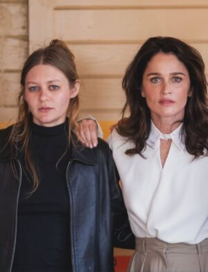 Robin Tunney Instagram - Press Day 2 SXSW @uglycrymovie @loewe pants with Nickyās grandma Mimiās trench coat.