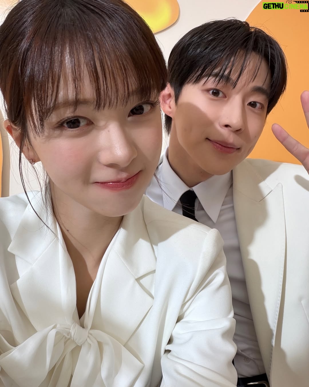 Roh Jeong-eui - 895.4K Likes - #우주를줄게 를 많이 사랑해주셔서 감사합니다💘
우주와 우주네를 사랑해주셔서 감사합니다
우주를 만날 수 있어서, 우주이모일 수 있어서, 현진이가 될 수 있어서 행복했던 시간들이었습니다🥹
모두 사랑으로 가득한 날들로 가득하시길 바랍니다✨
감사했습니다! 사랑합니다 !
팀우주사랑하고 ♥️
현진팀도 현진이 만들어주느라 고생했어요♥️
안녕! 
우주를 줄게✨