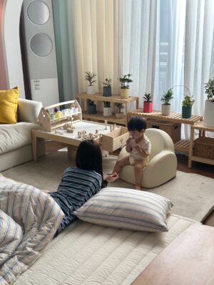 Roh Jeong-eui Instagram - 우주와 함께하는 우당탕탕 현진일기 1 
#우주를줄게