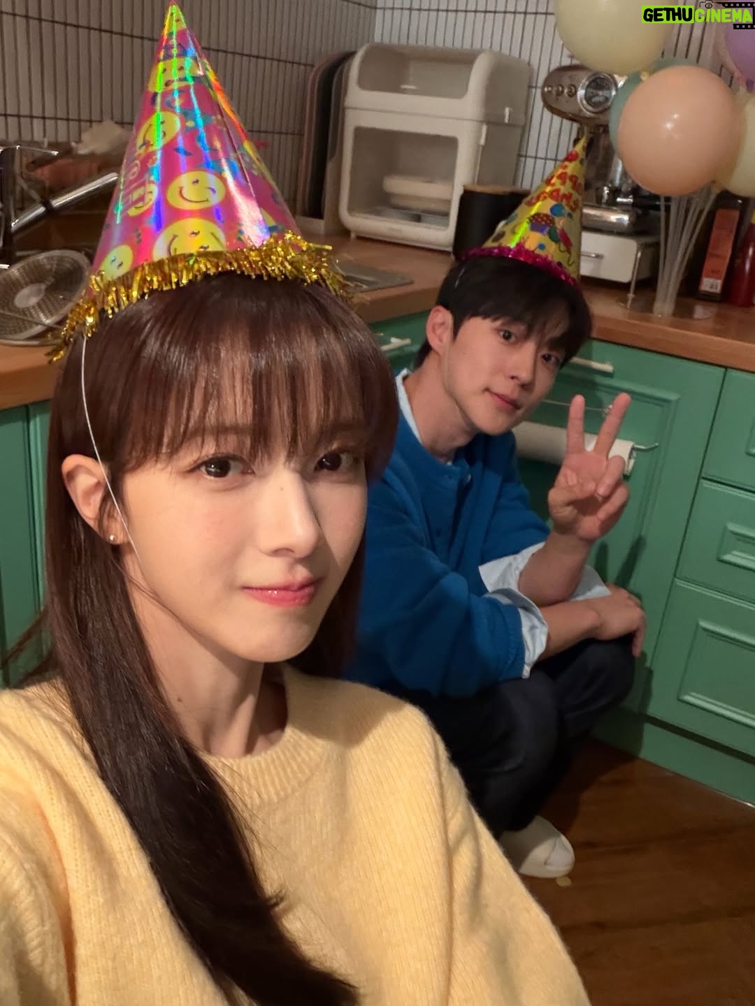 Roh Jeong-eui - 1.7 Million Likes - #우주를줄게 오늘 밤 10시 40분 tvN에서 첫 방송 🚀
우리사랑둥이 우주보러 오세요☺️