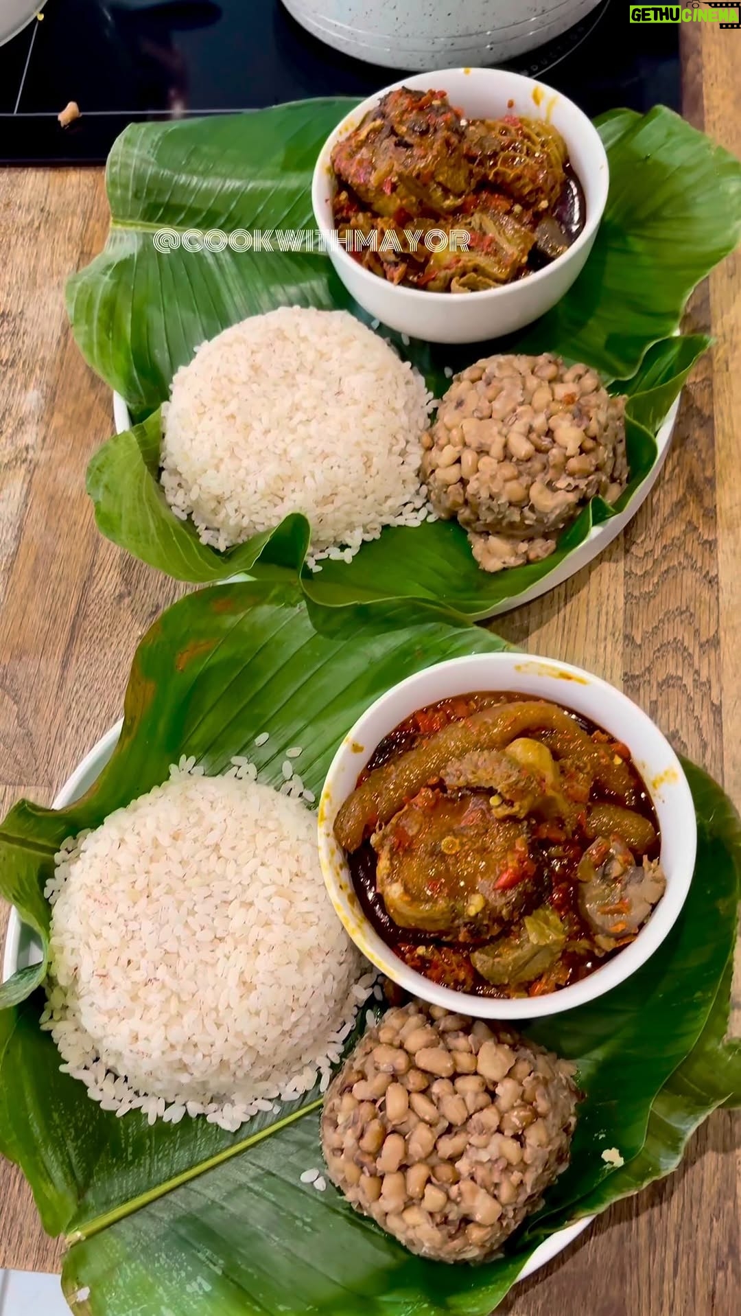 Ronke Oshodi Oke - 92.4K Likes - I had the absolute honour of hosting @ronkeoshodioke and serving her a rich plate of Ofada rice with orisirisi.

It was such a beautiful moment sharing our culture through good food and great conversation. Having a Nollywood icon in my kitchen made it even more special. What more could I ask for? 🍲✨

Let’s settle this today which one us better 😅

#foodie #fyp #foodporn #explore #instafood