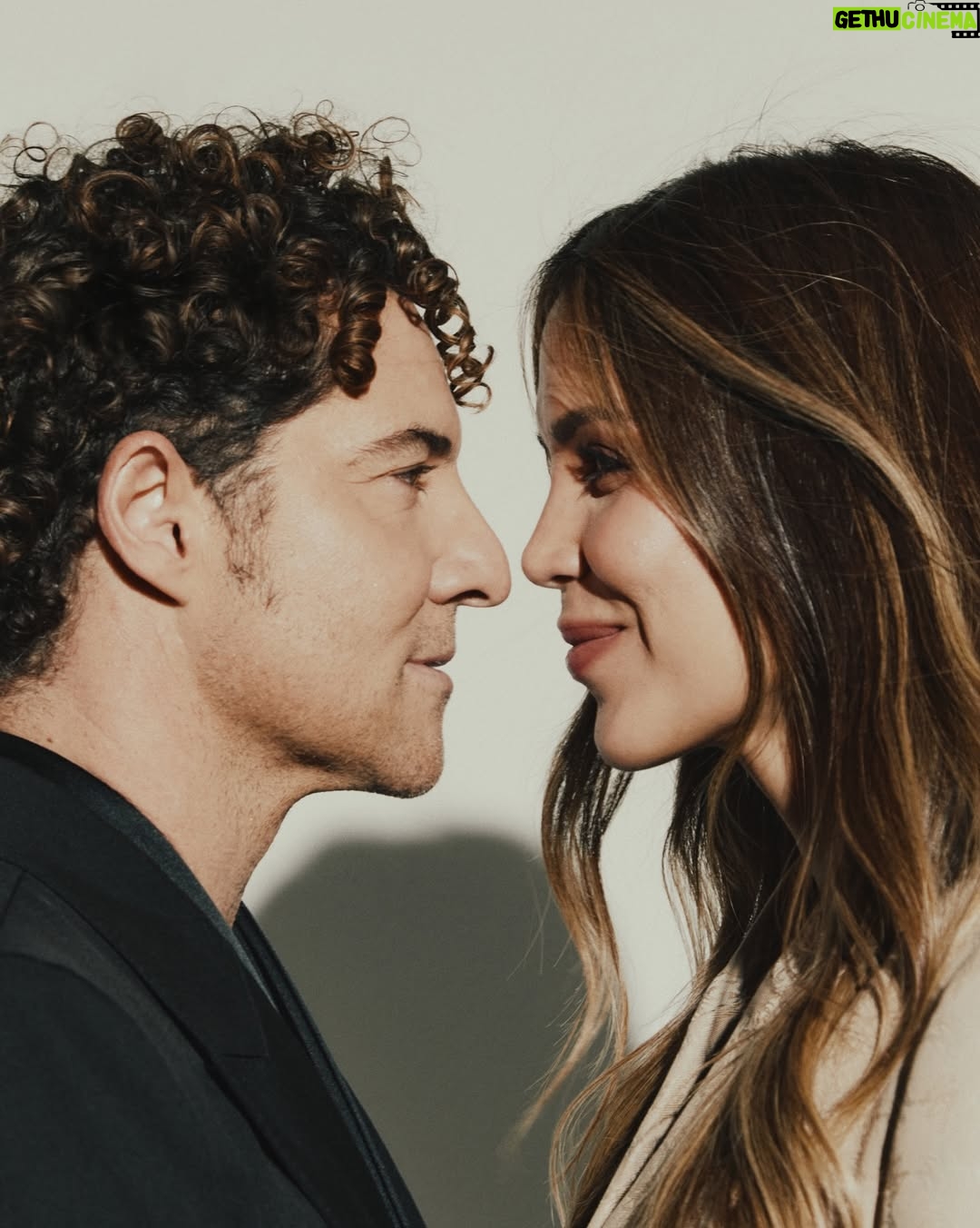 Rosanna Zanetti - 47.8K Likes - Amo elegirte cada día, compartir pensamientos, risas y momentos de calma. Amo que seamos libres, auténticos y completos 💌
Qué bonita se siente la vida junto a ti!

10 años siendo mi San Valentín✨ @davidbisbal