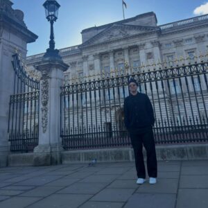 Rose Byrne Instagram - London Magic !!!