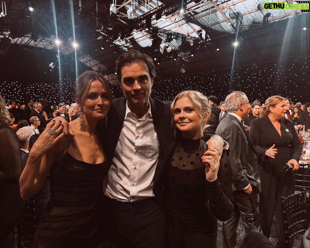 Rose McIver - 14.6K Likes - Great night celebrating with this lot but missed having our whole Montreal cast and crew to party with us. Thank you @criticschoice!