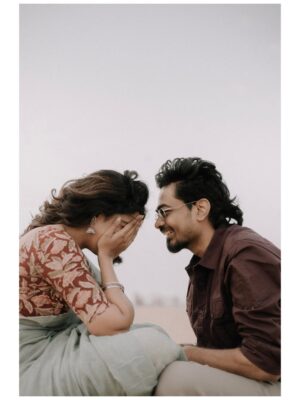 Roshini Haripriyan Instagram - முதல் பக்கம் ♥️
Shot by @navin.appu @therootnarratives
#grateful