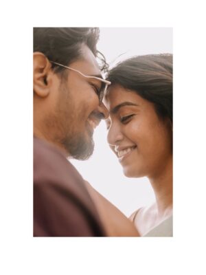 Roshini Haripriyan Instagram - முதல் பக்கம் ♥️
Shot by @navin.appu @therootnarratives
#grateful