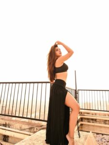 Actress Roshni Walia HD Photos and Wallpapers February 2026