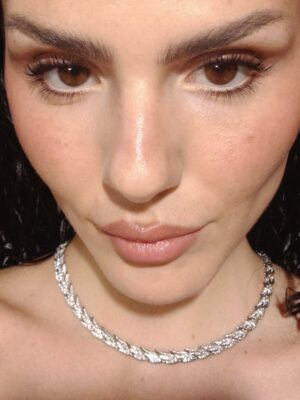 Ruby O. Fee Instagram - Anzeige |
@tiffanyandco, thank you for always being by our side with your iconic pieces lighting up these glamorous moments.