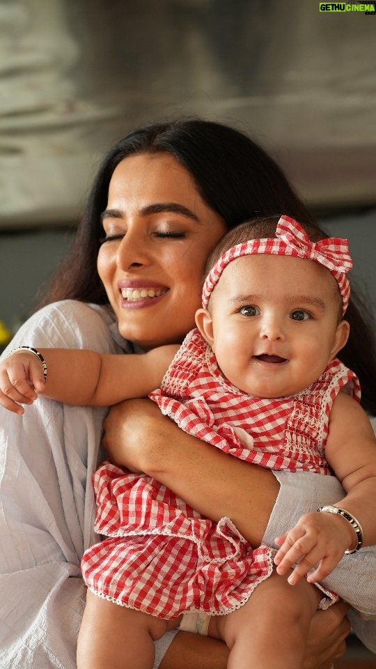 Ruhi Chaturvedi - 72.1K Likes - Lightly lena seekha.
Lovely lagna apne aap aa gaya. 
.
.
.
.
#takeitlightly #tumholovely