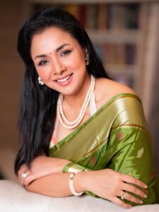 Actress Runa Khan HD Photos and Wallpapers March 2026