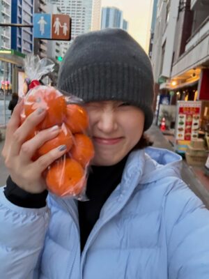 Ryu Hye-young Instagram - あのね、東京もめちゃ寒いよ❄️🥶 でもともだちがだいすき!!!!!!!!!!👼🏻🙋🏻‍♀️🙋🙋🏻‍♀️