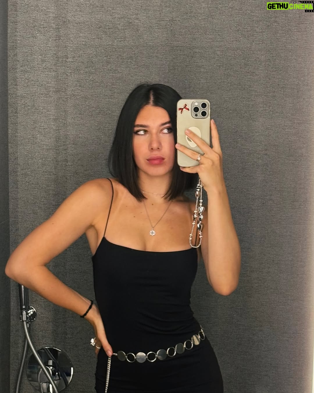Sabina Mustayeva - 2.3K Likes - Casual Thursday 🦎