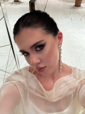Sabina Mustayeva Instagram - ŠŃŠµŠ¼ŠøŃ āInson faxriā
ŠŠµŃŠµŠ°Š»ŃŠ½Š¾Šµ плаŃŃŠµ Š¾Ń @dosaliofficial š¦¢
Š£ŠŗŃŠ°ŃŠµŠ½ŠøŃ @elf.corp āØ