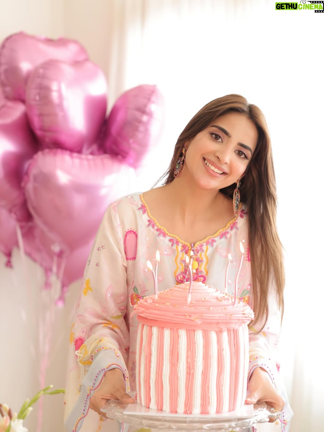 Saboor Aly - 538.9K Likes - 🌸👼🏻🎂✨
.
.
.
.
@zarahnurofficial 
@rehanmithanii 
@masuma_mohsin_makeup_artist