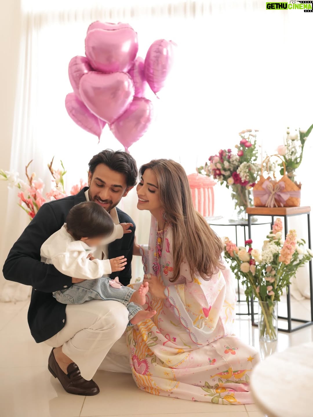Saboor Aly - 538.9K Likes - 🌸👼🏻🎂✨
.
.
.
.
@zarahnurofficial 
@rehanmithanii 
@masuma_mohsin_makeup_artist