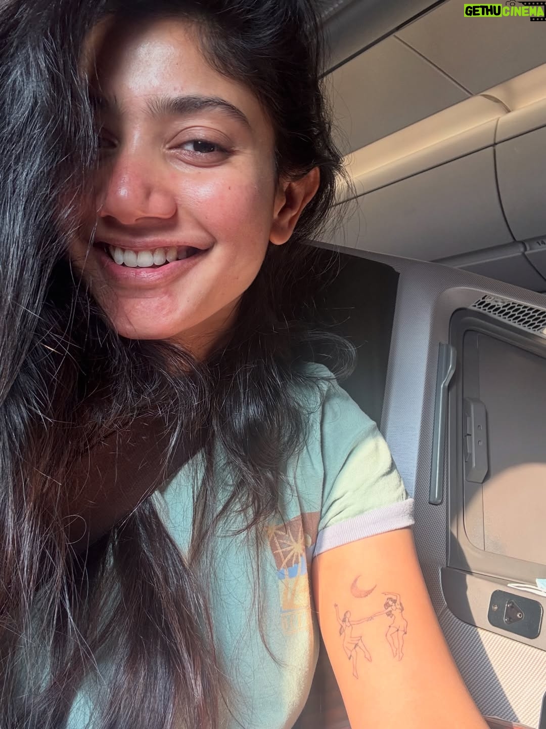 Sai Pallavi - 4.5 Million Likes - Happie Happie🥰
