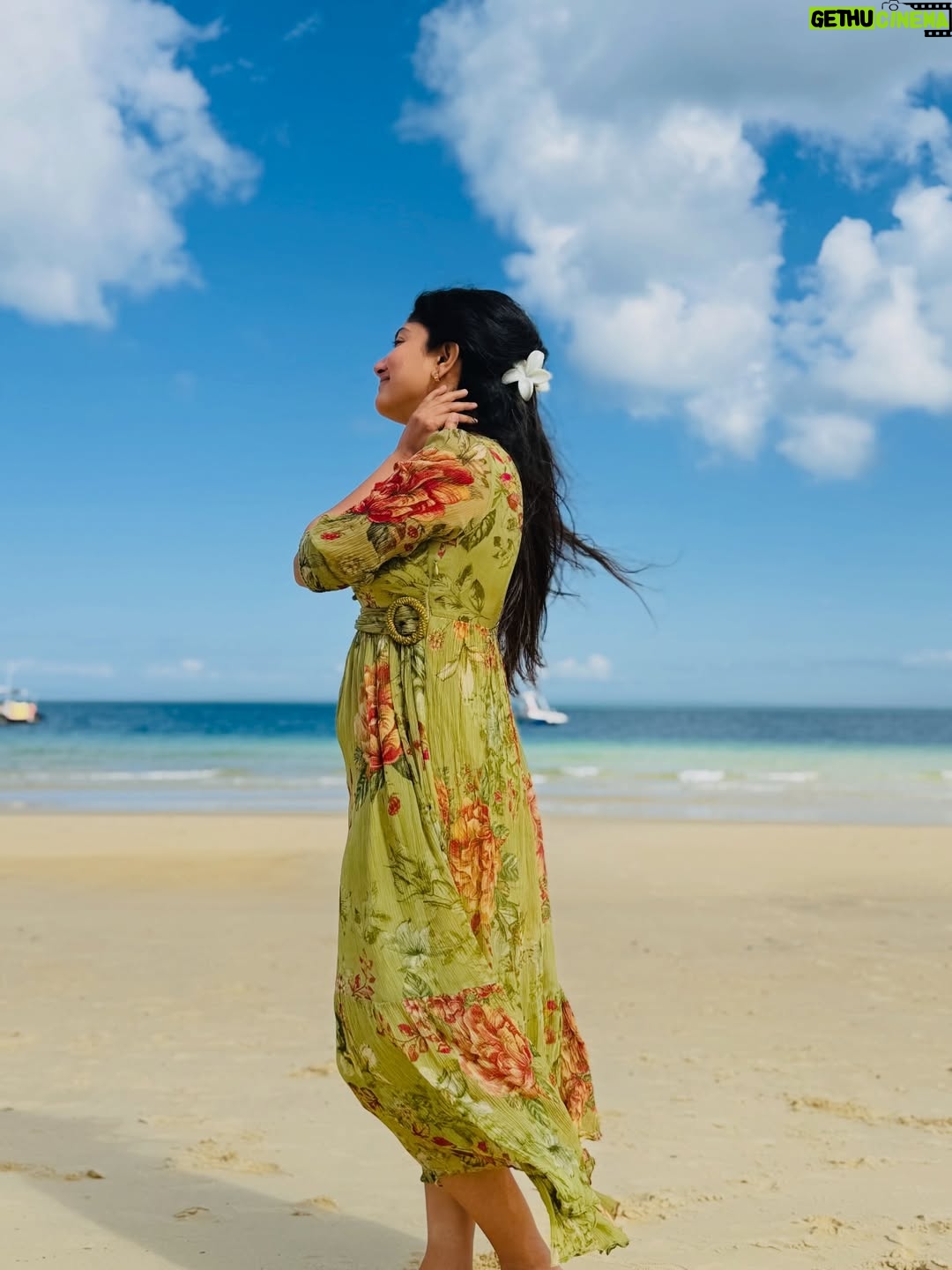 Sai Pallavi - 4.5 Million Likes - Happie Happie🥰