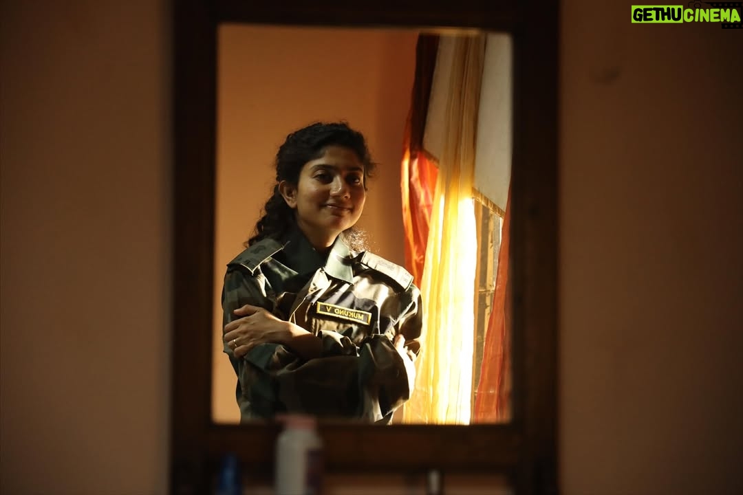 Sai Pallavi - 3.7 Million Likes - 1 year of #Amaran ❤️ 
Thank you for the experience and memories, Dear team❤️ Thank you for the trust and resilience @rajkumarperiasamy Sir 🥹❤️