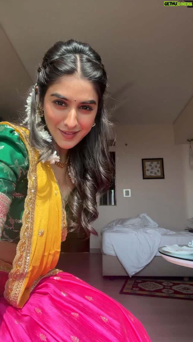 Sakshi Vaidya - 449.9K Likes - my bed is not set, but I am all set for the release of Nari Nari Naduma Murari today @5.49 pm 🥳🥳 
Sankranthi Shubhakankshalu mee andariki❤️

Wearing @anushareddy_couture 
Jewellery @bcos_its_silver 
Styled by @pravalika_1807