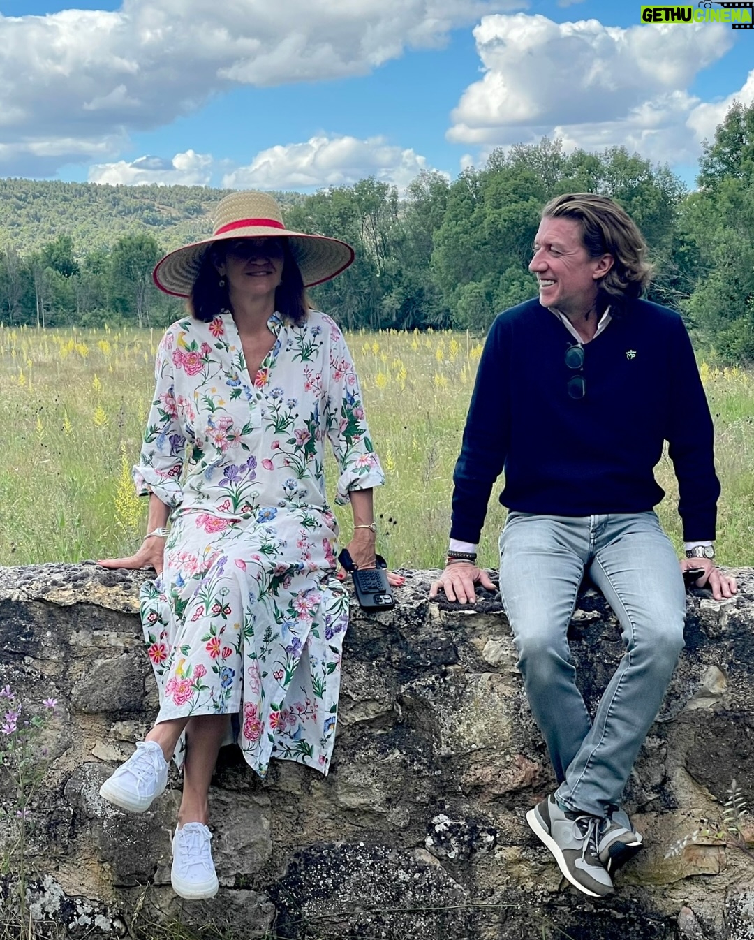 Samantha Vallejo-Nágera - 40.8K Likes - El mejor padre, tío, amigo, compañero…mi hermano, mi todo.

Felicidades, te quiero @colatenicolas que cumplas muchos más.

Que bien te sientan los 30!!