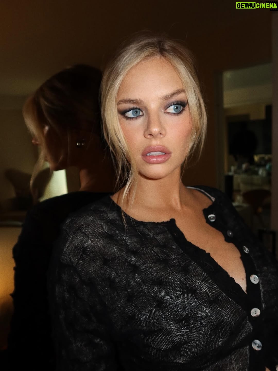 Samara Weaving - 83.6K Likes - Pls go see our movie it’s rlly cool okay?