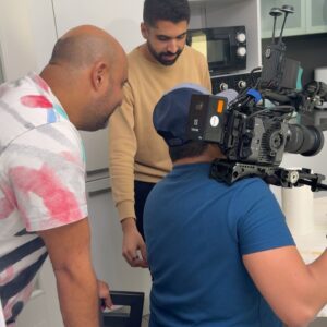 Sameh Sankari Instagram - Mon premier spot télé en tant que réalisateur ✨
Une campagne de sensibilisation pour le Ministère de la Santé, autour de la promotion de l’allaitement maternel et de la protection de l’environnement.

Avec la talentueuse @samehsankari , nous avons réussi à créer une histoire à la fois simple, poétique et profondément humaine.

———

Production : @twilight_prod 
Réalisation : @mednour.abdelhedi 
1er assistante & scripte: @mar.wamtimet 
Actrice : @samehsankari 
Chef Opérateur : @tahaabdelhedi 
Ingénieur de son & mixage : @maknimohammed 
Make-up Artist : @sahbani_imen 
Confort Plateau : @mriwabata 

Merci à toute l’équipe✨ 
———

#Réalisation #premierspottv #CampagneDeSensibilisation #CinémaTunisien #TwilightProduction #MinistèreDeLaSanté #FilmPublicitaire #Environnement #TunisianCinema #BehindTheScenes