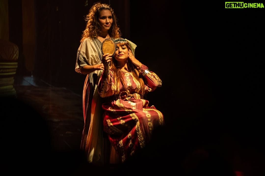 Sameh Sankari - 68 Likes - توارخ تونس..🎭
26 جانفي 
مدينة الثقافة، مسرح الجهات
📷 @bayrembm