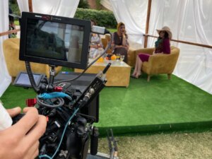 Sameh Sankari Instagram - مسلسل #الحنة 
اليسا و ياسمين و صفاء ام البلاوي❤️
#رمضان_كريم #مسلسلات_رمضان
#شعب_الصيني_ماله_حل😂😂 #العراق_السعودية_قطر_الامارات_الكويت_البحرين_اليمن_الخليج_سوريا_مصر_لبنان_الجزائر_تونس_المغرب_قطر_دبي
