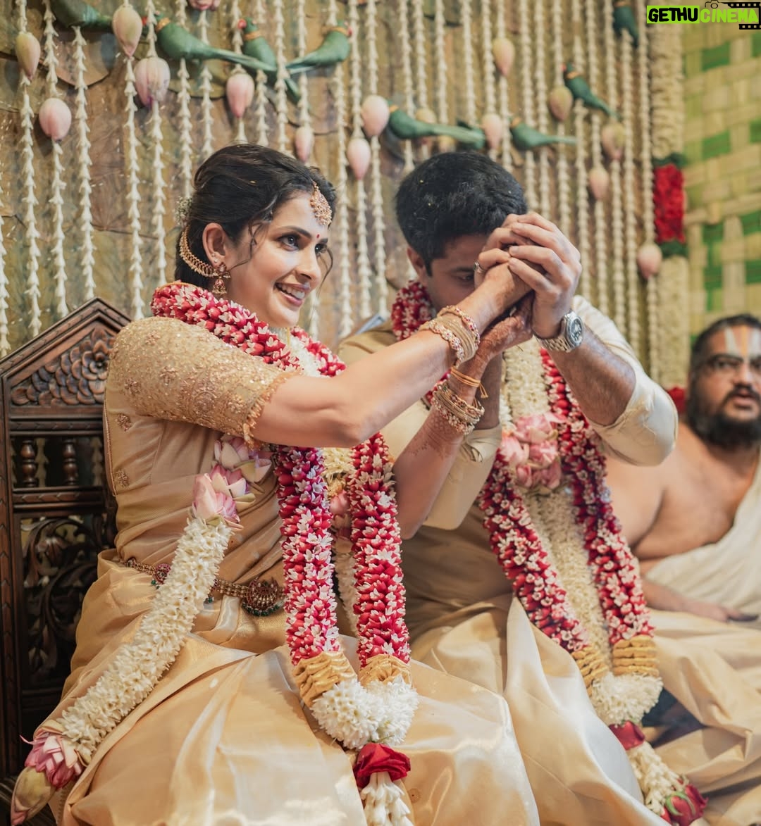 Samyuktha Shanmughanathan - 433.2K Likes - 27.11.2025 💍💗

Photography : @mimosafortwo 
Videography:
@
@filmsbymanijegan 
MUA : @rachelstylesmith 
Jewelry : @nacjewellers