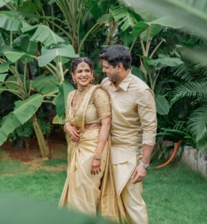 Samyuktha Shanmughanathan Instagram - 27.11.2025 💍💗

Photography : @mimosafortwo 
Videography:
@
@filmsbymanijegan 
MUA : @rachelstylesmith 
Jewelry : @nacjewellers