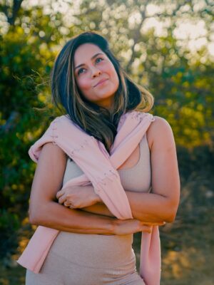Sana Saeed Instagram - Your life doesn’t need to impress anyone.
It just needs to feel good in your heart, your body, your soul ♥️✨

#losangeles #california #hike #photoofday #loveyourself #letstogethermakethisyearcount