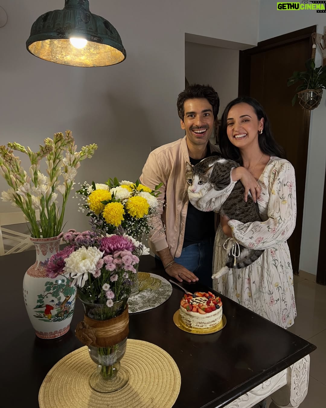 Sanaya Irani - 0.9 Million Likes - 25/01/2016 we said I do 💍
25/01/2026 still choosing each other, every day ❤️
10 years of love, growth, laughter and a whole lot of life in between.
Kuch to hai tujhse Raabta ❤️