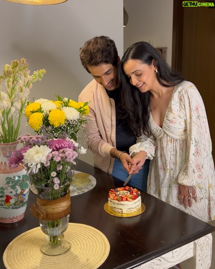 Sanaya Irani - 0.9 Million Likes - 25/01/2016 we said I do 💍
25/01/2026 still choosing each other, every day ❤️
10 years of love, growth, laughter and a whole lot of life in between.
Kuch to hai tujhse Raabta ❤️