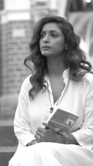 Sandhya Shetty Instagram - When the world feels overwhelming, I pause, pray and remember that faith always leads me back to strength, gratitude and quiet inner peace🙏⛪

Videographer - @creativecollab
Makeup & Hair - @tabassumbhatii @tabassumbhatii.official
Designer - @kaushikshrimanker @shrimankerandyogi

#SandhyaShetty #NoFear #ElegantWoman #BeautyWithStrength #IndianActor 

[Sandhya Shetty, Supermodel Look, Indian Actor, Fierce Woman, Power Dressing, Power And Grace]