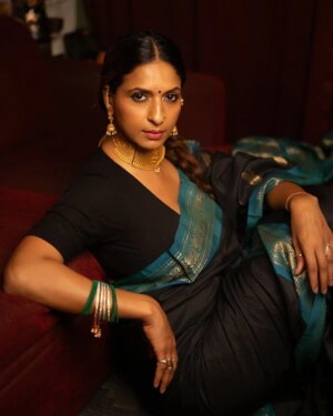 Sandhya Shetty Instagram - Draped in timeless silk, she embodies grace, strength and quiet confidence that speaks volumes without uttering a single word🔥

Photographer - @creativecollab
Makeup & Hair - @tabassumbhatii @tabassumbhatii.official
Designer - @kaushikshrimanker @shrimankerandyogi

#SandhyaShetty #NoFear #ElegantWoman #BeautyWithStrength #happywomensday❤️ IndianActor 

[Sandhya Shetty, Supermodel Look, Indian Actor, Fierce Woman, Power Dressing, Power And Grace]