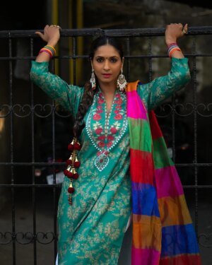 Sandhya Shetty Instagram - Sunshine in her smile, colors in her stride and confidence sparkling louder than anything else💫🌈

Photographer - @creativecollab
Makeup & Hair - @tabassumbhatii @tabassumbhatii.official
Designer - @kaushikshrimanker @shrimankerandyogi

#SandhyaShetty #NoFear #ElegantWoman #BeautyWithStrength #IndianActor 

[Sandhya Shetty, Supermodel Look, Indian Actor, Fierce Woman, Power Dressing, Power And Grace]
